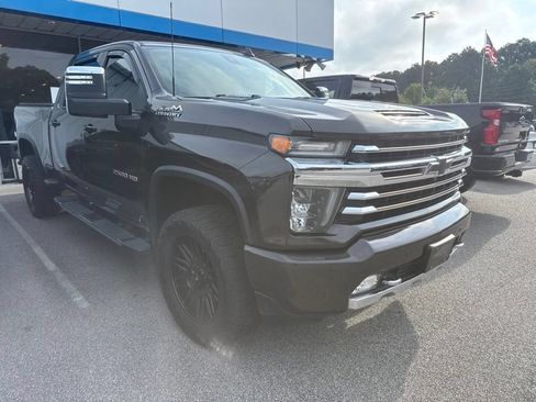 Used 2020 Chevrolet Silverado 2500 High Country w/ Technology Package AWD/4WD image 2