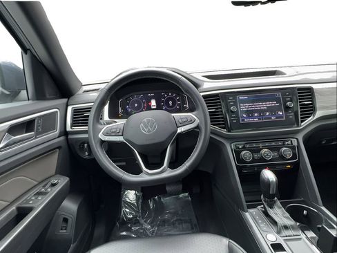 Used 2023 Volkswagen Atlas Cross Sport SE w/ Panoramic Sunroof Package FWD image 35