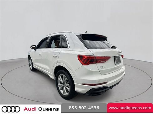 Certified 2022 Audi Q3 2.0T Premium w/ Convenience Package image 2