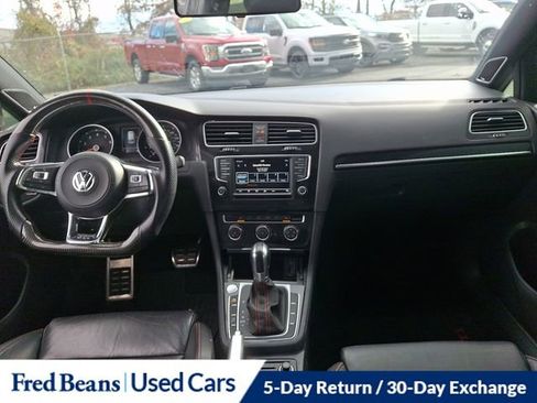 Used 2017 Volkswagen GTI SE image 16