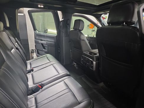 Used 2019 Ford F150 XLT w/ Equipment Group 302A Luxury image 11