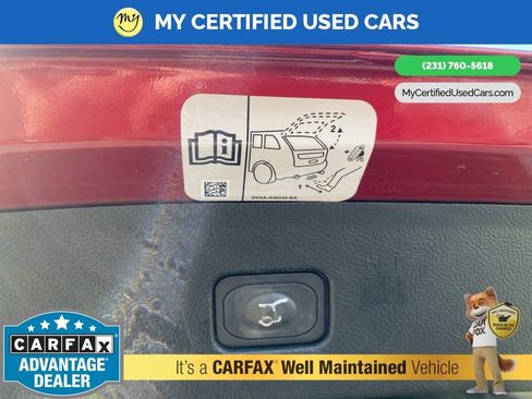 Used 2018 Ford Edge Titanium w/ Technology Package image 12