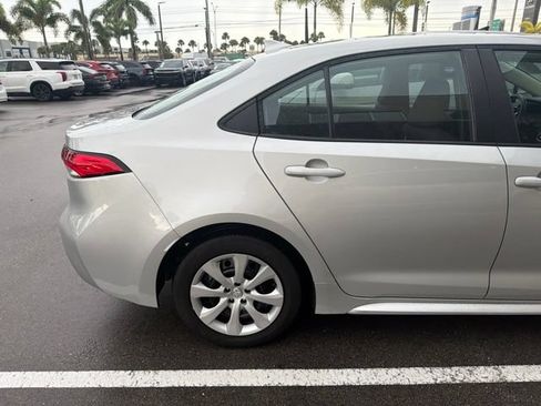 Used 2024 Toyota Corolla LE FWD image 5