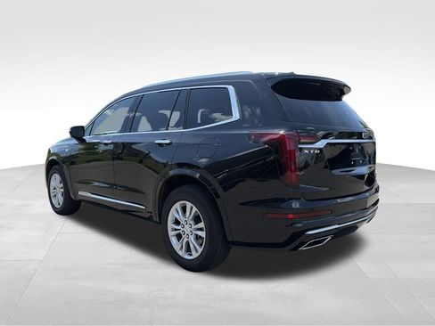 Used 2025 Cadillac XT6 Luxury FWD image 16