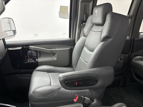 New 2026 GMC Savana 2500 w/ Driver Convenience Package RWD image 42