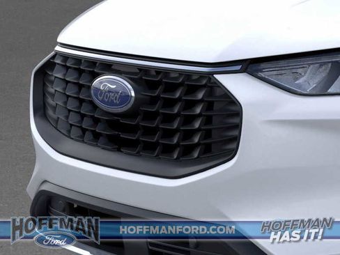 New 2025 Ford Escape SE w/ Class II Trailer Tow Package image 17