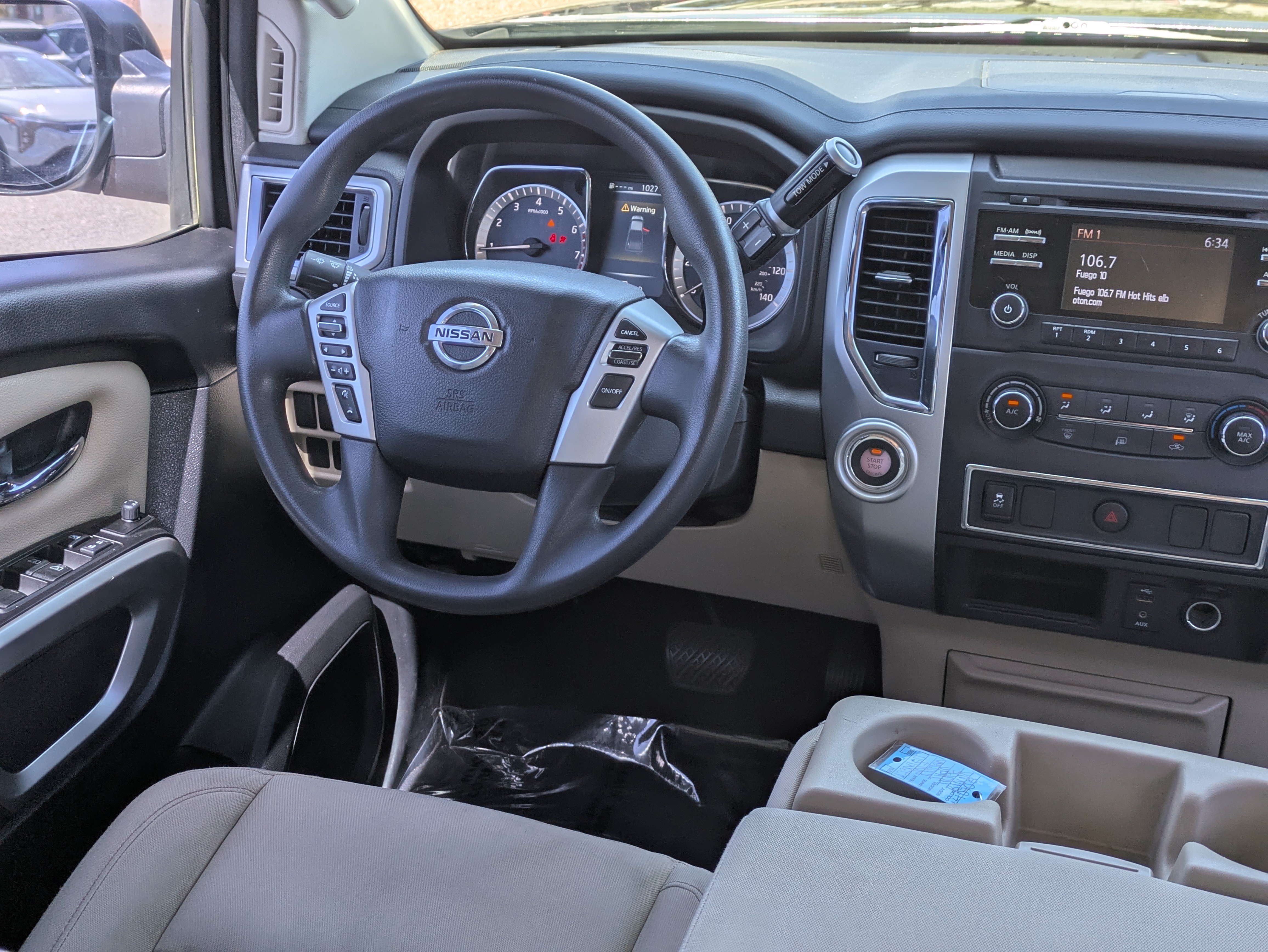 Used 2017 Nissan Titan SV RWD image 15