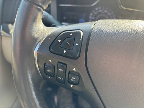 Used 2013 Lincoln MKS AWD image 28