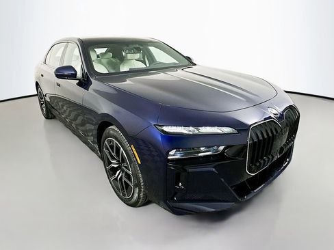 New 2026 BMW 750e xDrive w/ Executive Package image 3
