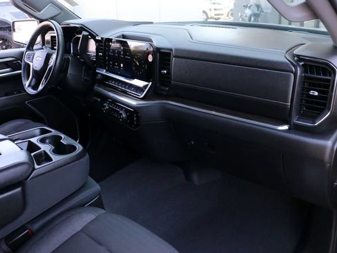 Used 2025 Chevrolet Silverado 1500 LT RWD image 32