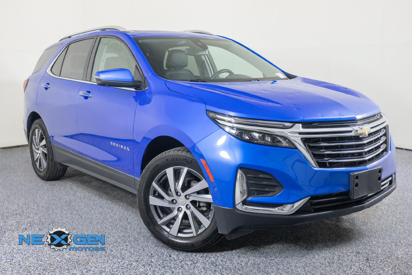 Used 2024 Chevrolet Equinox Premier AWD/4WD image 1