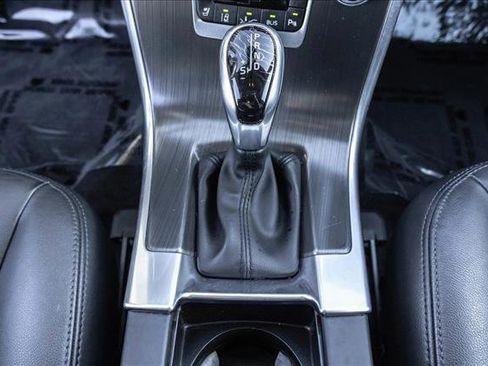 Used 2016 Volvo XC60 T6 Platinum image 20