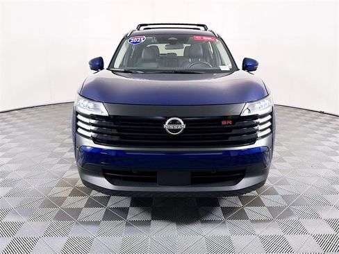 Certified 2025 Nissan Kicks SR image 2