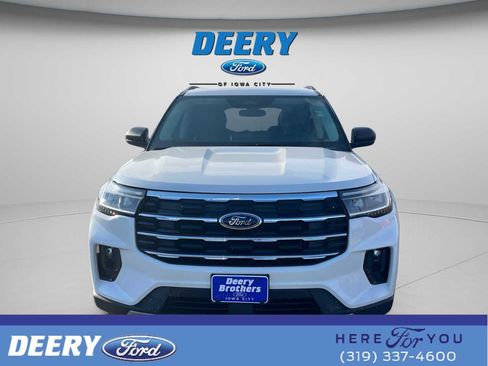 New 2026 Ford Explorer Active w/ Active Comfort Package image 3