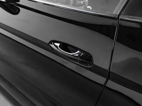 Used 2017 Ford Mustang GT Premium image 32