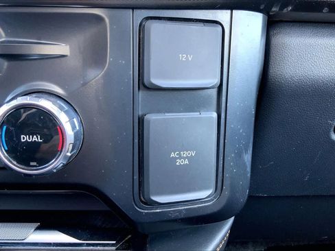 Used 2024 Ford F250 Platinum w/ FX4 Off-Road Package image 35