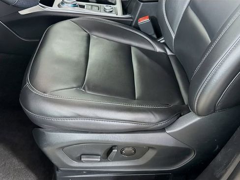 Certified 2022 Ford Explorer XLT w/ Equipment Group 202A image 23