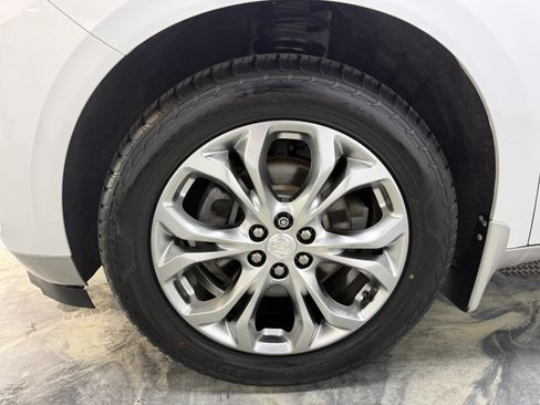Used 2018 Buick Enclave Avenir w/ Avenir Technology Package AWD/4WD image 28