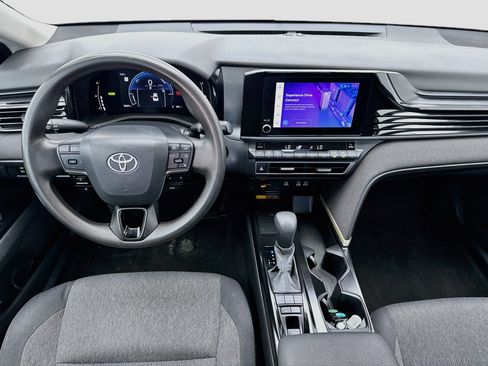 Used 2025 Toyota Camry LE FWD image 14