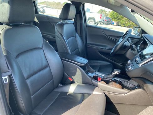 Used 2024 Chevrolet Malibu LT image 22