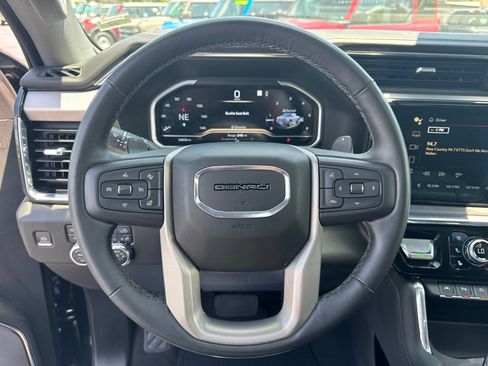 Used 2023 GMC Sierra 1500 Denali w/ Denali Reserve Package AWD/4WD image 9