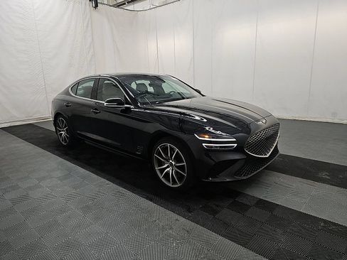 Used 2025 Genesis G70 2.5T image 4