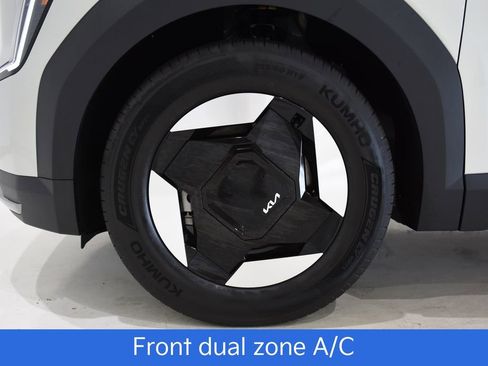 New 2026 Kia EV9 Light image 6