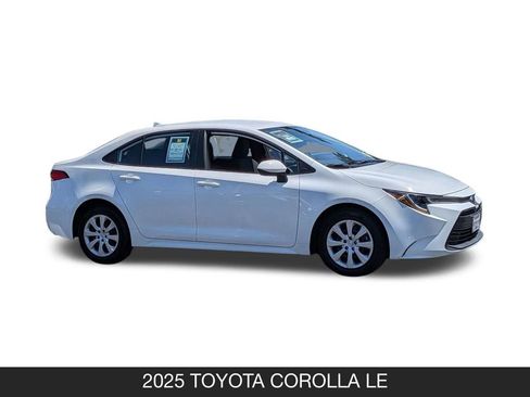 Used 2025 Toyota Corolla LE FWD image 6