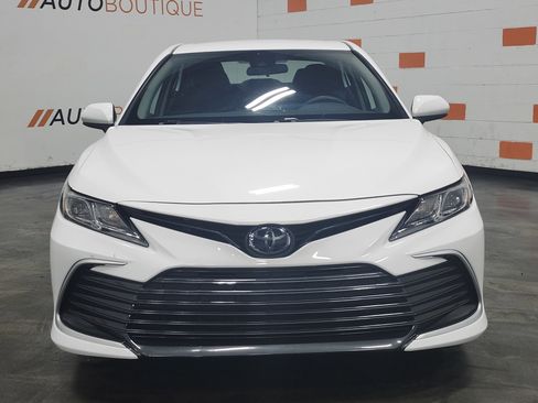 Used 2024 Toyota Camry LE image 3