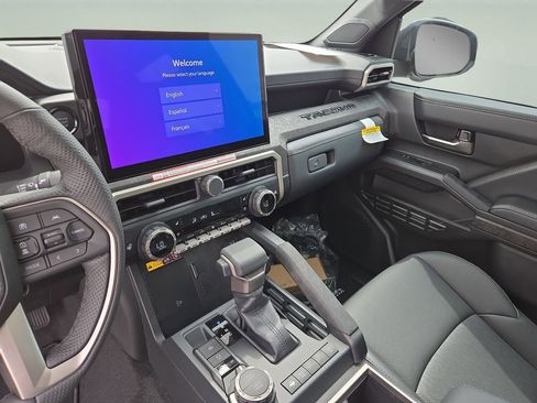 New 2026 Toyota Tacoma Limited AWD/4WD image 21