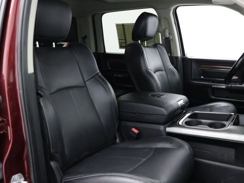 Used 2018 RAM 2500 Laramie w/ Sport Appearance Group AWD/4WD image 38