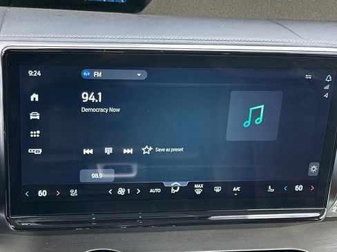 Used 2025 Ford Expedition Max Platinum AWD/4WD image 19
