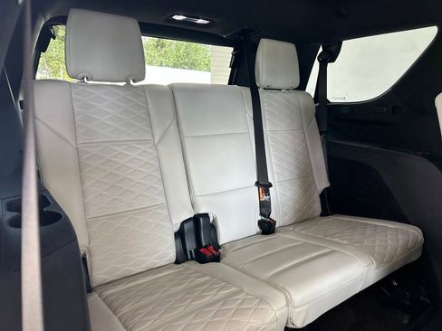 Used 2025 Cadillac Escalade Sport Platinum AWD/4WD image 45