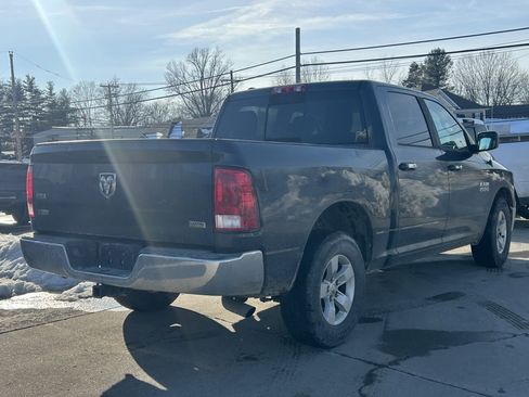 Used 2018 RAM 1500 Classic SLT image 6