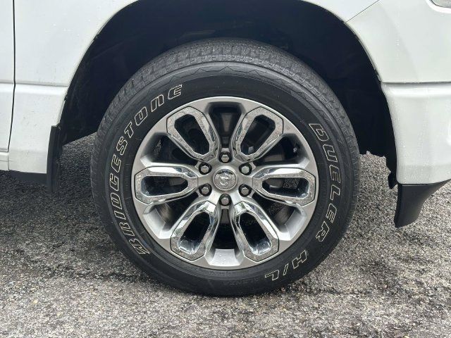 Used 2023 RAM 1500 Laramie AWD/4WD image 9