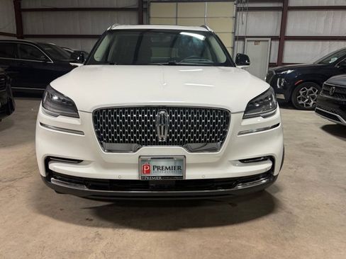 Used 2023 Lincoln Aviator Reserve w/ Equipment Group 201A image 3