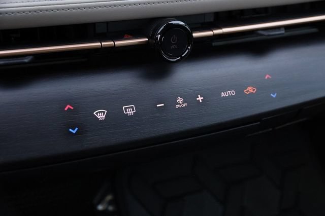 Used 2023 Nissan Ariya FWD image 18