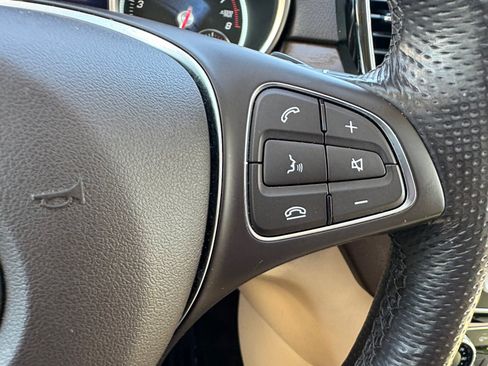 Used 2019 Mercedes-Benz GLE 400 4MATIC image 28