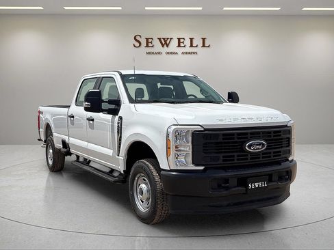 New 2026 Ford F250 XL w/ FX4 Off-Road Package AWD/4WD image 4