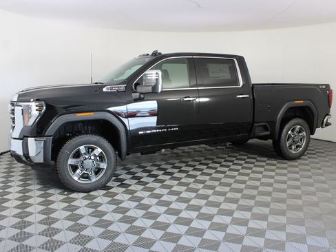 New 2026 GMC Sierra 2500 SLT AWD/4WD image 2