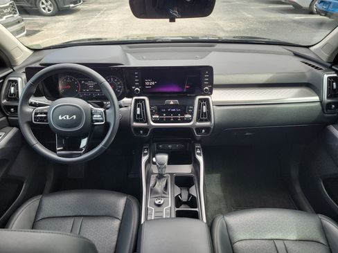 Certified 2023 Kia Sorento S w/ Panoramic Sunroof Package FWD image 17