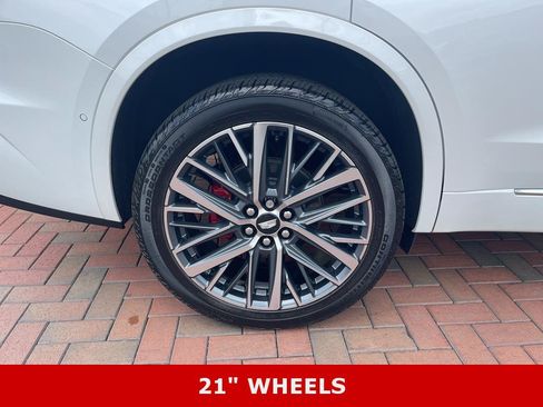 Used 2025 Cadillac XT6 Sport w/ Platinum Package AWD/4WD image 6