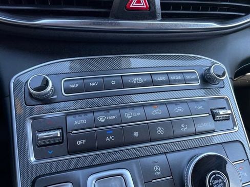 Used 2023 Hyundai Santa Fe Limited image 8