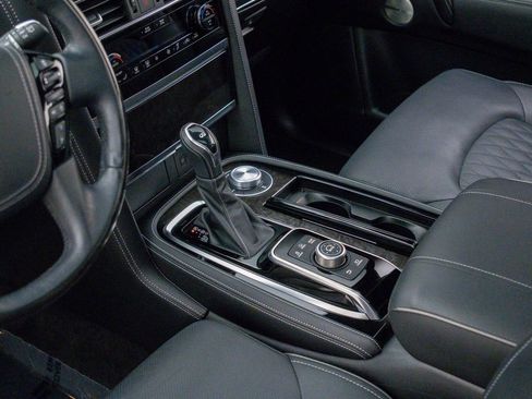 Used 2024 INFINITI QX80 Sensory image 12