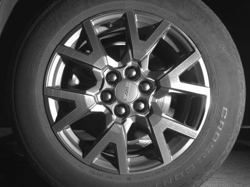Used 2023 GMC Acadia SLT FWD image 12