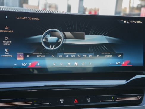 Certified 2025 BMW 530i xDrive w/ Premium Package image 25