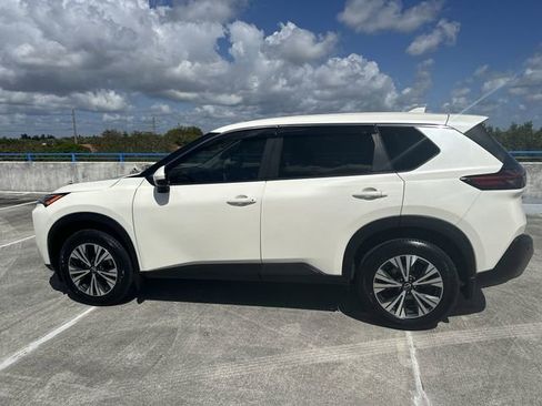 Used 2023 Nissan Rogue SV image 15