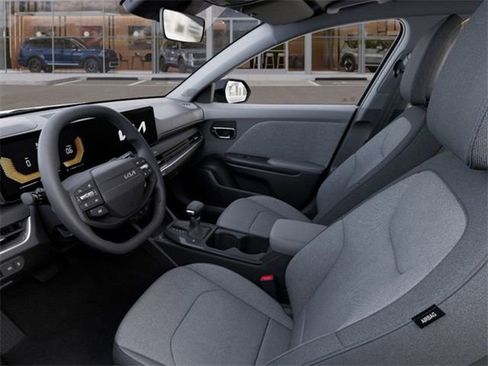 Certified 2025 Kia K4 FWD image 17