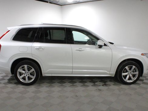 Used 2020 Volvo XC90 T6 Momentum AWD/4WD image 28