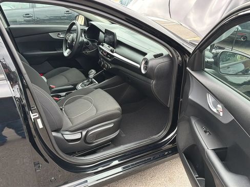 Used 2023 Kia Forte LXS FWD image 25